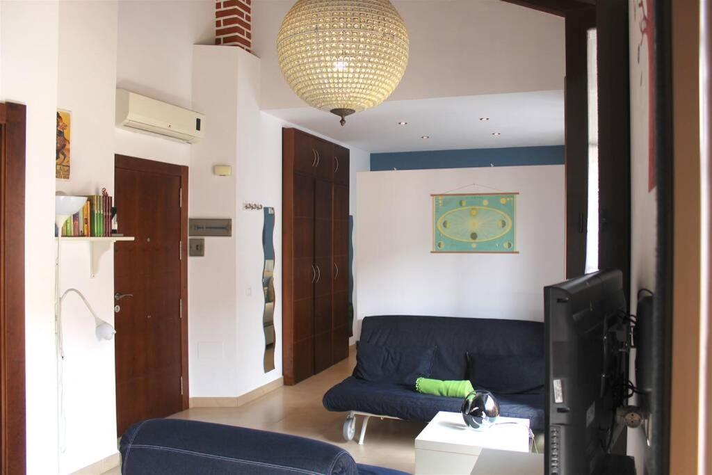 Good Vibes Rustic Downtown Alvarez Apartment Malaga Bagian luar foto