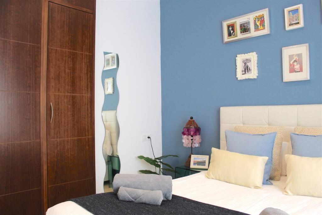 Good Vibes Rustic Downtown Alvarez Apartment Malaga Bagian luar foto